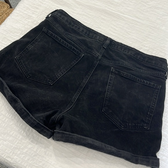 Old Navy shorts OG short high-rise women’s black shorts size 16 plus - Picture 8 of 8